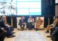 Wali Kota Eri Cahyadi saat menerima kunjungan kehormatan Duta Besar Finlandia untuk Indonesia, Pekka Kaihilahti, di Ruang Kerja Wali Kota, Senin (28/4/2025).
