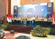 Acara penyerahan Standar Pelayanan Minimal (SPM) Awards Tahun 2025 di Jakarta, Jumat (23/5/2025) /Foto: Pemkot Surabaya