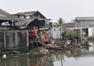 Penertiban Sungai Kalianak Surabaya (dok. Satpol PP)