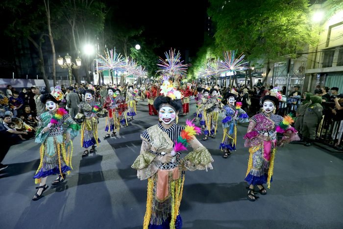 Karnaval Budaya Munas VII APEKSI Tahun 2025 di Kota Surabaya, Jumat (9/5/2025).