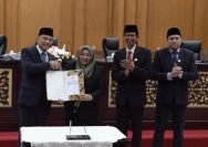 Rapat paripurna di Gedung DPRD Surabaya pada Selasa (10/6/2025) (Ist)