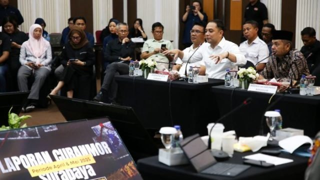 Forum Grup Discussion (FGD) Wawasan di salah satu kantor media radio lokal Surabaya, Rabu (4/6/2025) (dok. Pemkot Surabaya)
