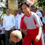 dok. Wali Kota Surabaya Eri Cahyadi saat meninjau Sistem Penerimaan Mahasiswa Baru (SPMB).