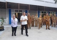 Wali Kota Surabaya, Eri Cahyadi, saat meninjau Rumah Ilmu Arek Suroboyo (RIAS) di Jalan Wonorejo Timur No. 130, Selasa (15/7/2025) (Foto: Surabaya Aktual)