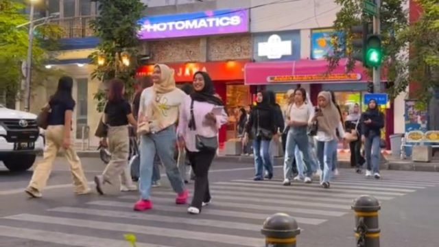 Jalan Tunjungan Surabaya (Sumber: Dishub Surabaya)