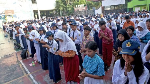 Ilustrasi siswa-siswi jenjang SMP di Kota Surabaya (dok. Pemkot Surabaya)