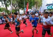 JConnect Run Soerabaja 10K start di kawasan Balai Kota Surabaya pada Minggu (28/9/2025) pagi.