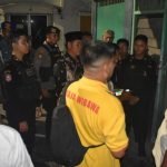 Petugas gabungan melakukan pengawasan di eks lokalisasi Moroseneng Surabaya (dok. Satpol PP Surabaya)