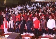 Acara bertajuk "HE-RO-IS-ME" dalam rangka memperingati Hari Pahlawan 2025 di Balai Pemuda Surabaya, Minggu (9/11/2025) malam.